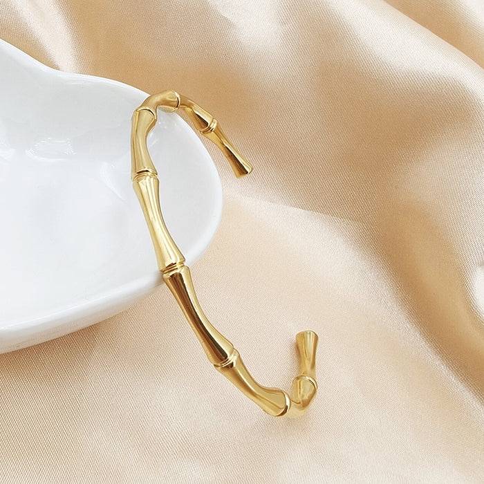 Wholesale Retro open mouth stainless steel bracelet with a niche high-end feel