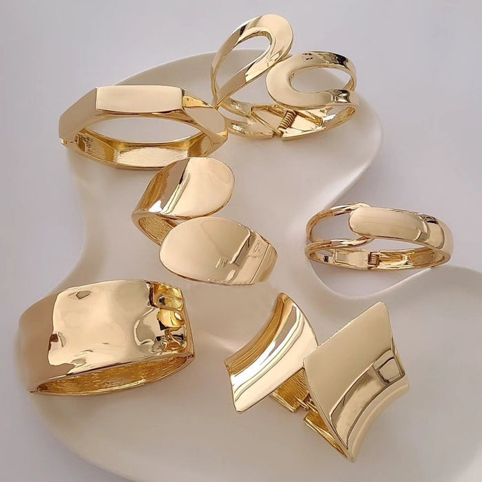 Wholesale Jewelry Fashion Alloy Irregular Round Bracelet Wide Edition Round Spring Open Bracelet