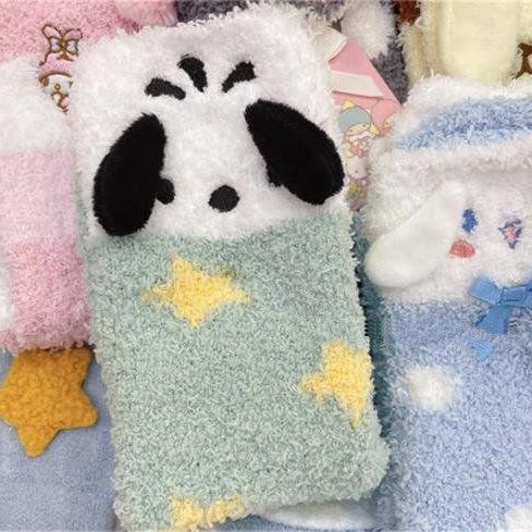 Wholesale coral velvet cartoon cute warm sleep floor socks