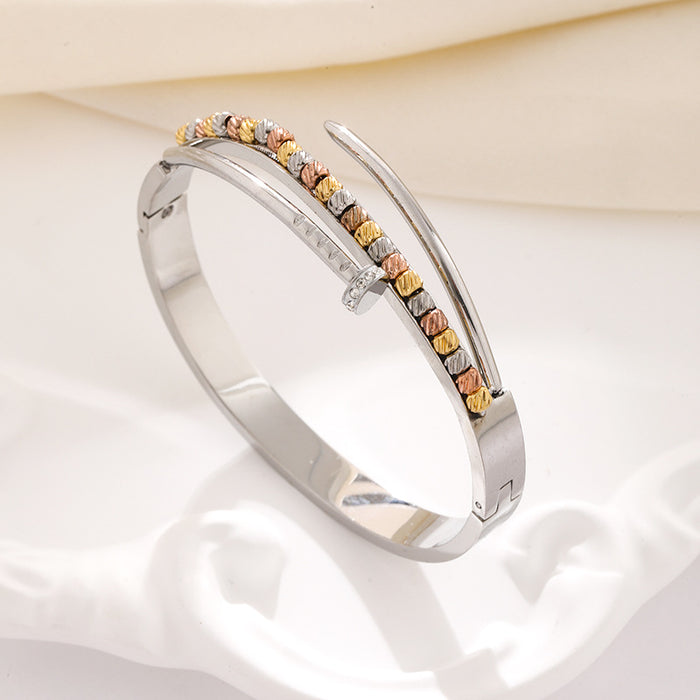 Wholesale Four-leaf clover titanium steel gold-plated bracelet