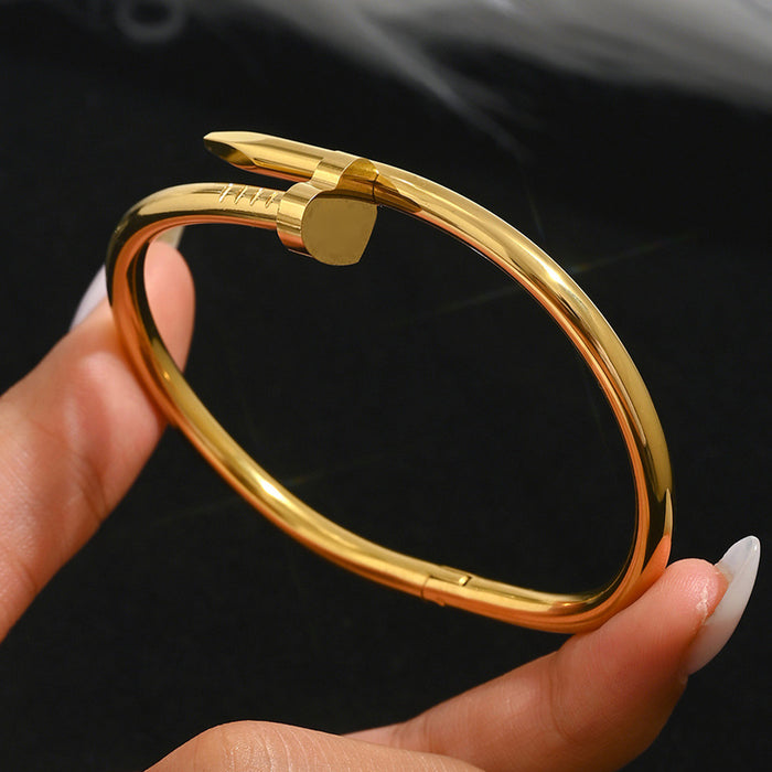 Wholesale Gold Bangle Set With Clover Rhinestone Design Chic Jewelry Accessory