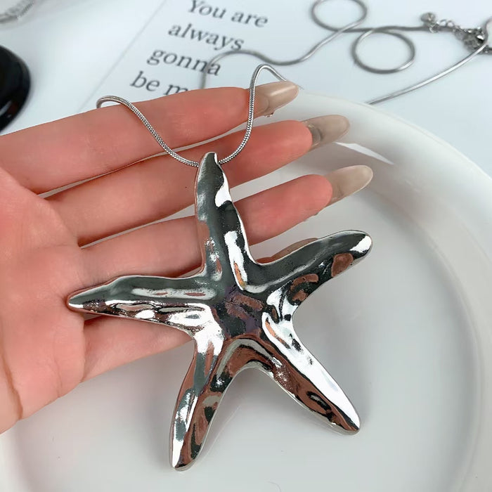 Wholesale New retro pendant necklace, fashionable star jewelry, light luxury accessories, niche design, high-end feel