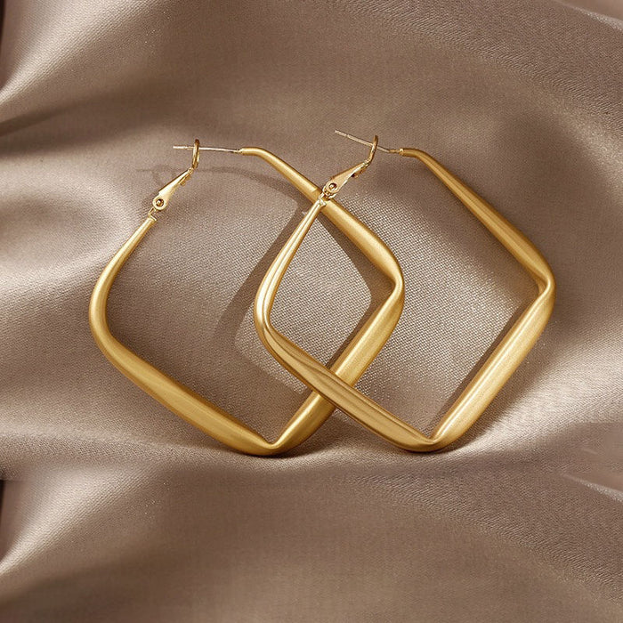 Wholesale Retro Cat' s Eye  Hoop Earrings