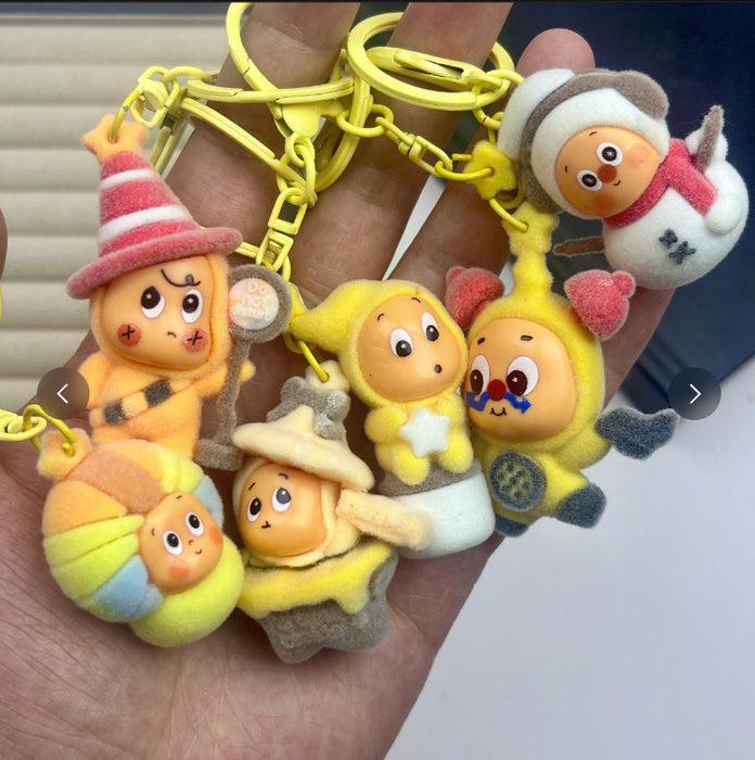 Wholesale Multi-colored flocked resin accessories keychain