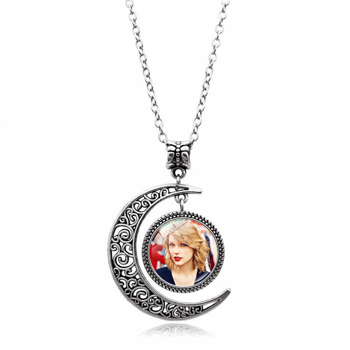 Wholesale Zinc Alloy Moon Pendant Necklace JDC-NE-HengX013