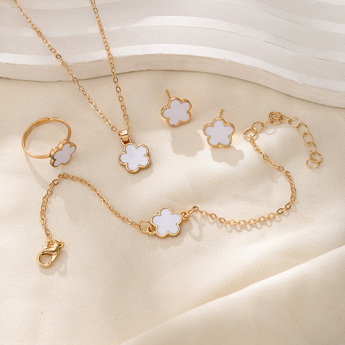 Wholesale Alloy Five-leaf Clover Jewelry Set JDC-BT-ChaoKai003