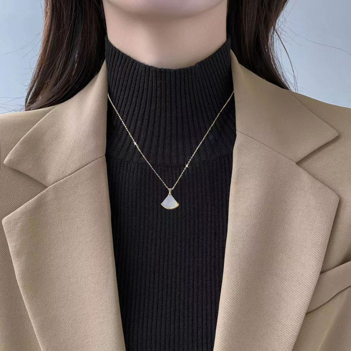 Wholesale Fan shaped titanium steel diamond inlaid necklace sweater collarbone chain