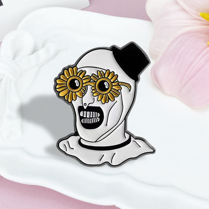 Wholesale Baked Enamel Clown Brooch Horror Movie Metal Pin Fashion Accessory MOQ≥2