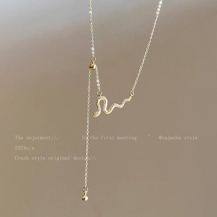 Wholesale Tassel necklace women's accessories light luxury niche collarbone chain r high-end sweater chain