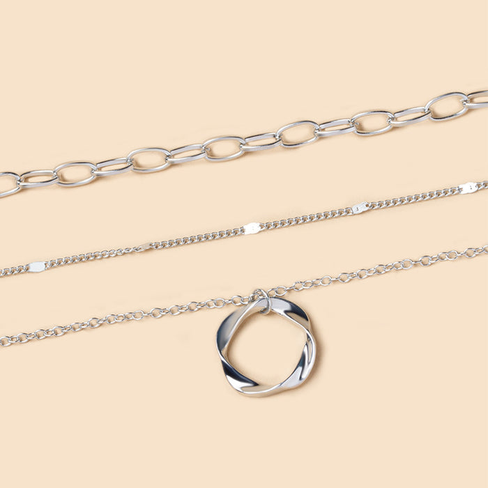 Wholesale Thick chain, exaggerated necklace, electroplated circle pendant, fashionable alloy necklace, personalized necklaces, metal accessories for women