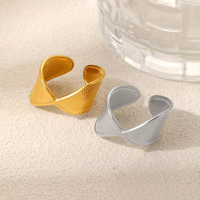 Wholesale Elegant design with textured openwork  a unique and minimalist stainless steel ring