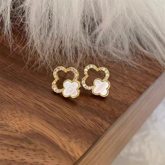 Wholesale New Four Leaf Clover Earrings, niche design, commuting fashion, versatile temperament, silver needle earrings wholesale