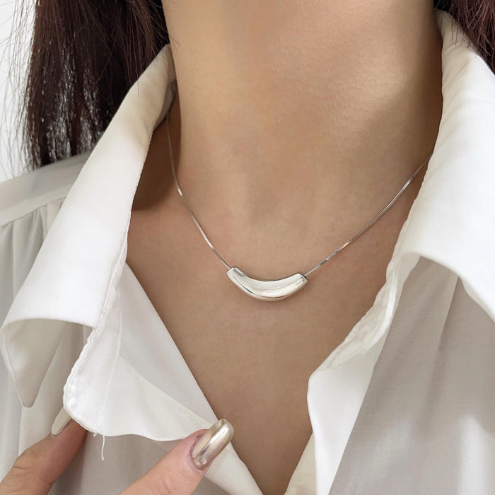 Wholesale Pure silver necklace for women, high-end niche design, cool style, versatile, irregular necklace
