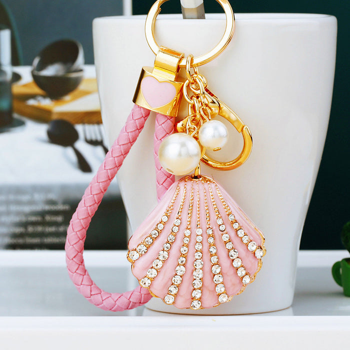 Wholesale Diamond studded pearl shell car keychain pendant, metal keychain ring, alloy accessory