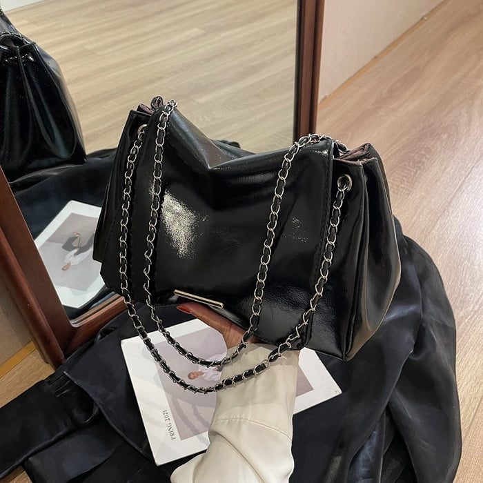 Wholesale Large capacity armpit bag, new high-end and niche tote bag, retro single shoulder crossbody bag