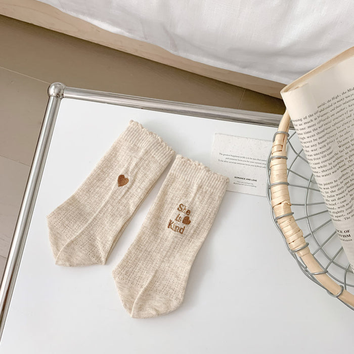 Wholesale Socks with heart-shaped embroidery mesh, fashionable stacking socks, independent packaging