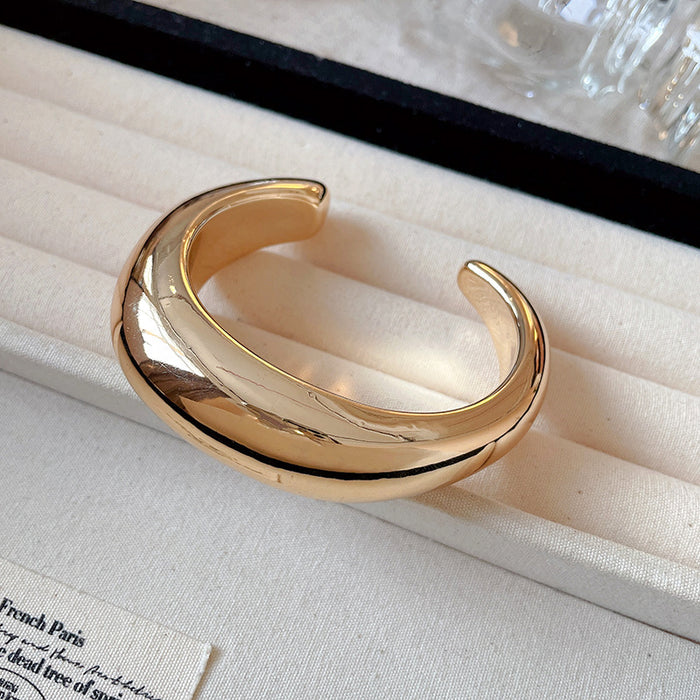 Wholesale Metal bracelet temperament light luxury high sense bracelet niche personality exaggerated jewelry women