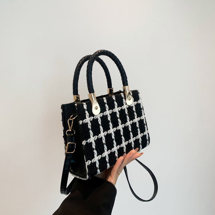 Wholesale New fashionable and beautiful texture single shoulder crossbody small square bag