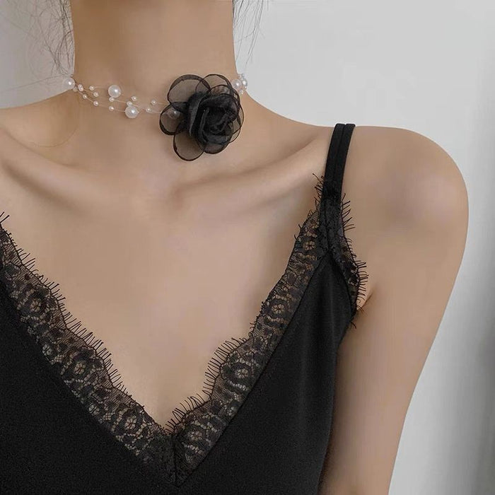 Wholesale Pearl butterfly necklace for women, light luxury, niche design, high-end collarbone chain, new necklace