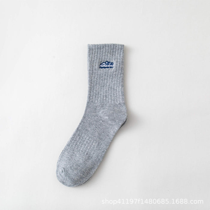 Wholesale Embroidered socks with versatile thick thread