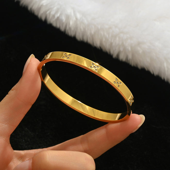 Wholesale Gold Tone Titanium Steel  Bangle Set With Rhinestone Row Trendy Jewelry Accessory For Party Or Everyday Gift