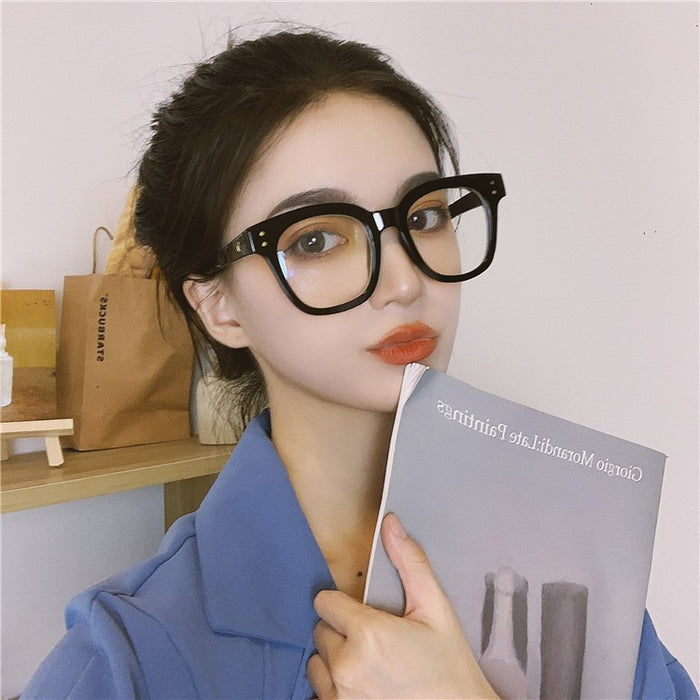 Wholesale Glasses with thin legs, V black frame, anti blue light, flat light, plain colored frame
