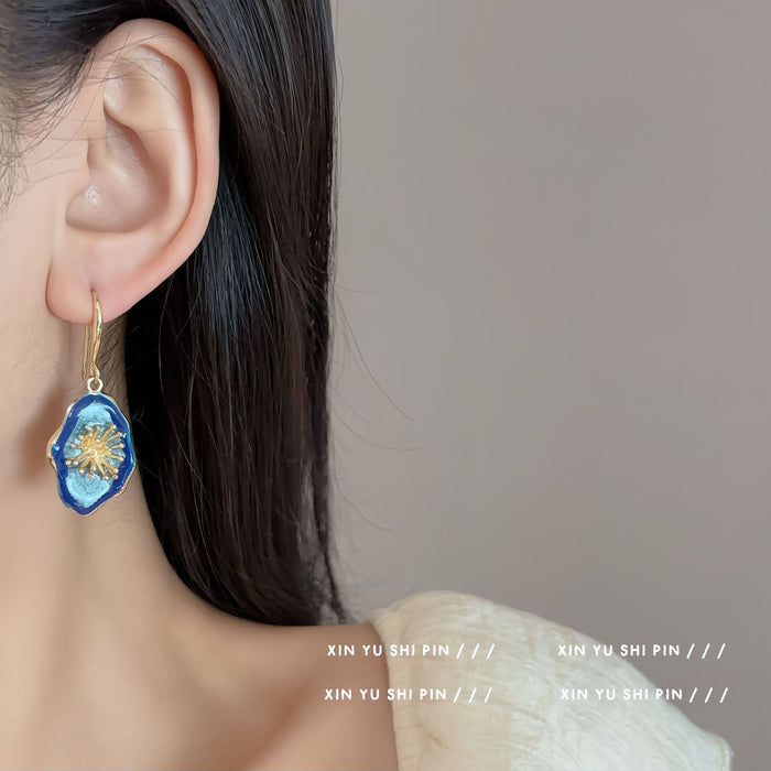 Wholesale Retro irregular blue flower earrings with oil painting feeling, floral bud high-end feeling, earrings for women