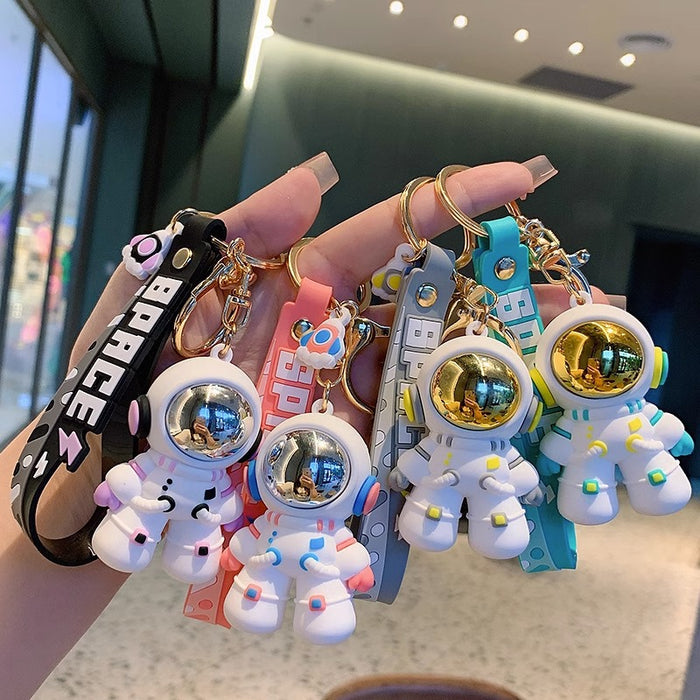 Wholesale Cartoon astronaut keychain schoolbag pendant cute astronaut pendant couple key
