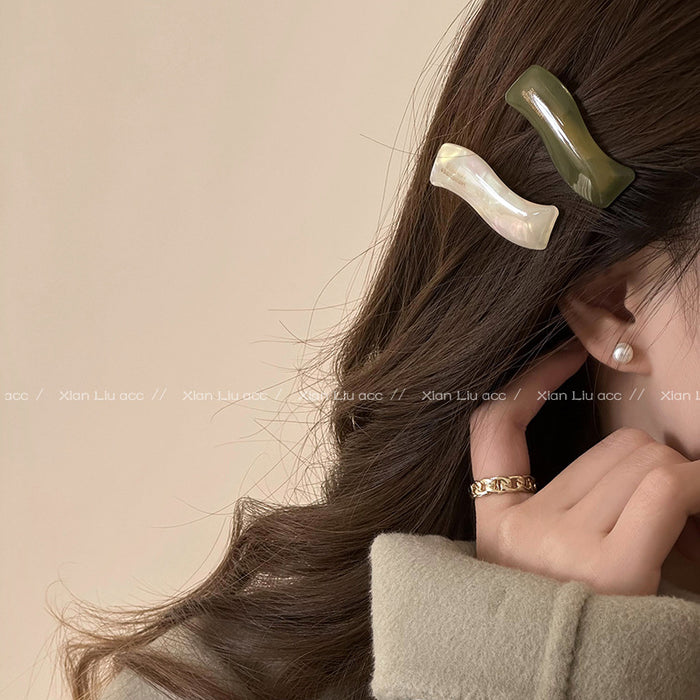 Wholesale New letter wave hair clip with side clip and duckbill clip for high-end temperament hair clip headwear