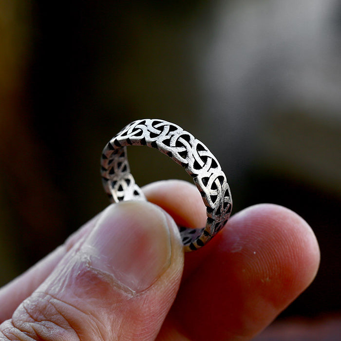 Wholesale Stainless steel fashionable and simple knot ring jewelry, retro titanium steel men's and women's rings