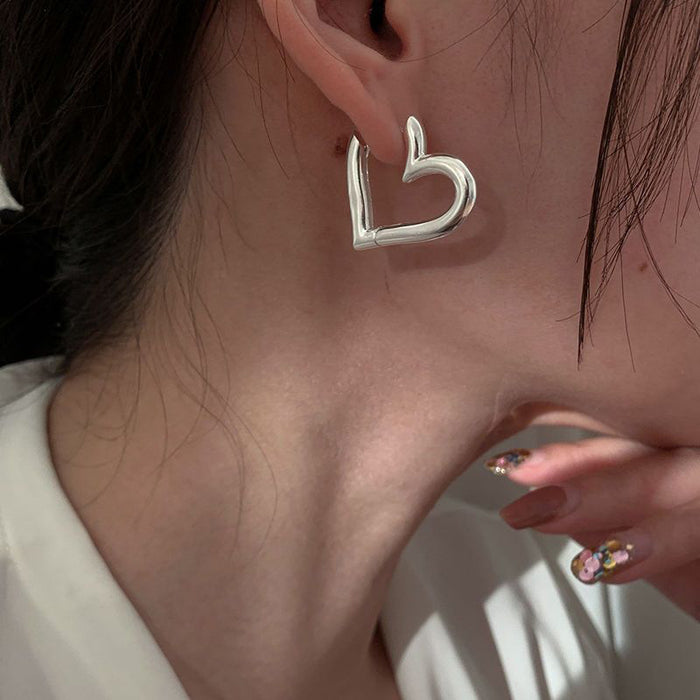Wholesale Earrings with ear buckles, women's new trendy and niche design, personalized and cool style earrings