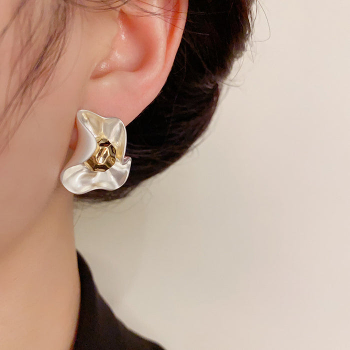 Wholesale Simple Metal Petal Earrings JDC-ES-HanDu002