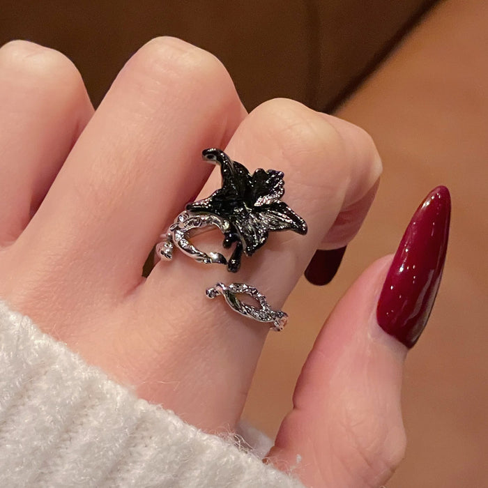 Wholesale New Zircon Open End Ring with a Vintage Flower Style and a Personalized High End Feeling