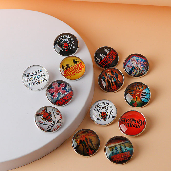 Wholesale Fashionable film and television peripheral alloy round brooches