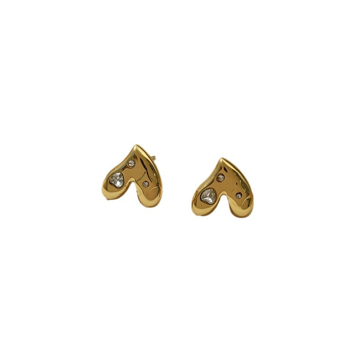 Wholesale Love studded titanium steel earrings, niche design, high-end, cute, light luxury, heart-shaped earrings accessories