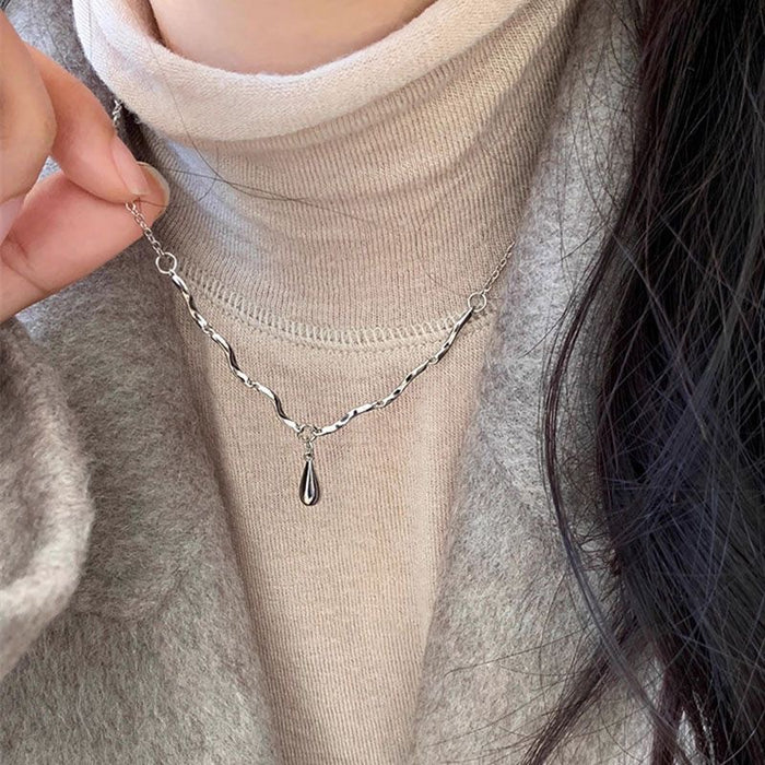 Wholesale Niche irregular geometric necklace, light luxury fashion water droplet pendant, collarbone chain