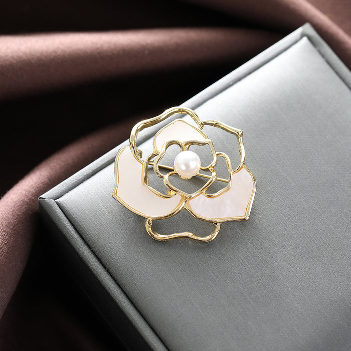 Wholesale Zinc alloy pearl camellia flower brooch