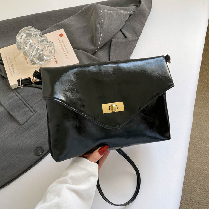 Wholesale Women' s Shoulder Bag Retro Chic Design for Daily Matching