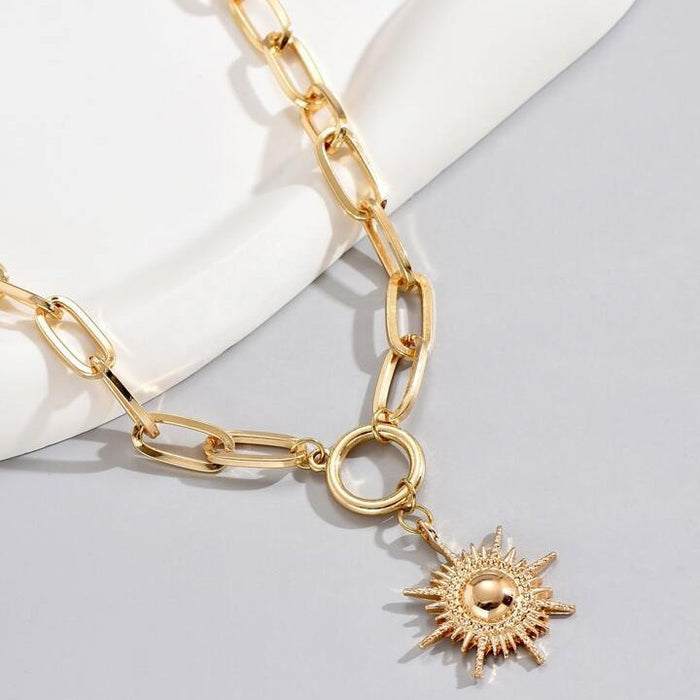 Wholesale New Sun Pendant Chain Necklace Fashion Commuter Accessories