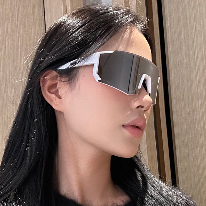 Wholesale Outdoor cycling, hiking sunglasses, fashionable glasses, sports sunglasses, integrated goggles