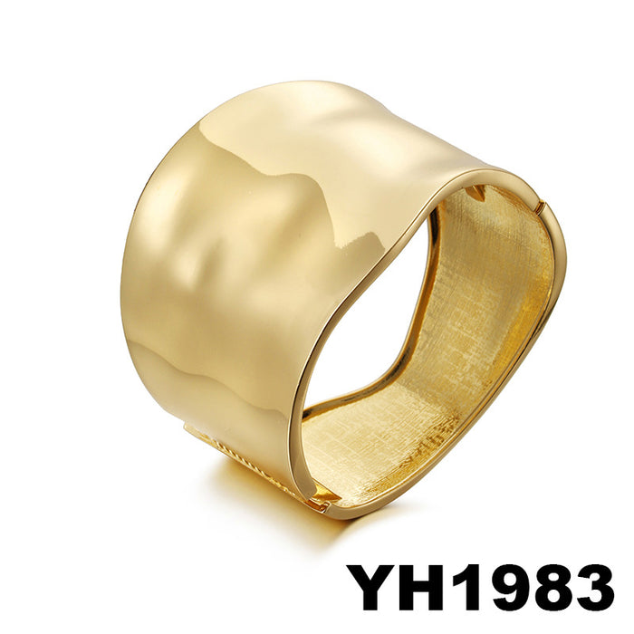 Wholesale Bracelet gold wide edge fashionable bracelet with high-end feel