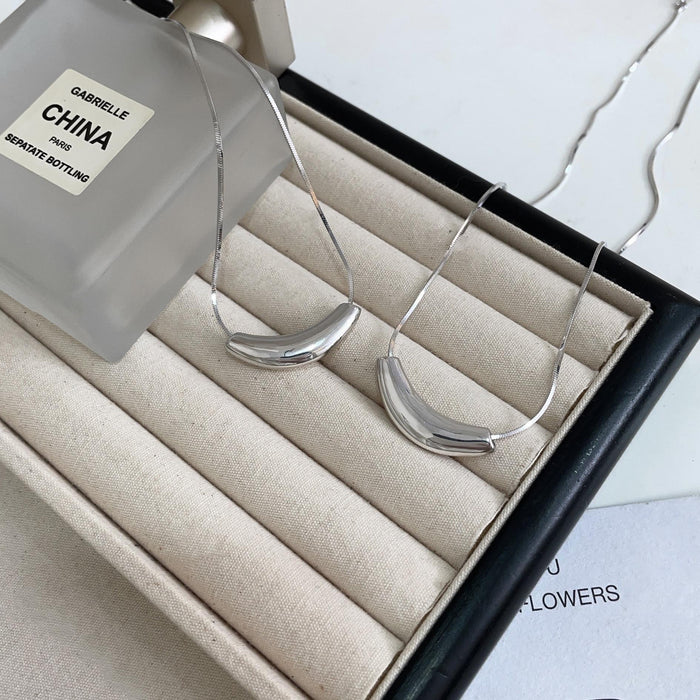 Wholesale Pure silver necklace for women, high-end niche design, cool style, versatile, irregular necklace