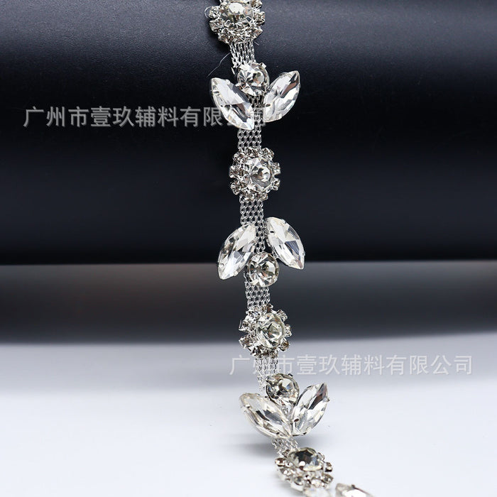 Wholesale Crystal rhinestone chain for DIY clothing accessories and decorations.