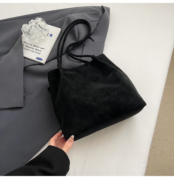 Wholesale Retro suede tote bag, fashionable large capacity armpit bag, casual commuting shoulder bag