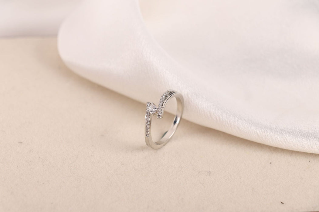 Wholesale Silver Plated White Copper Zircon Geometric Twist Ring Adjustable Jewelry