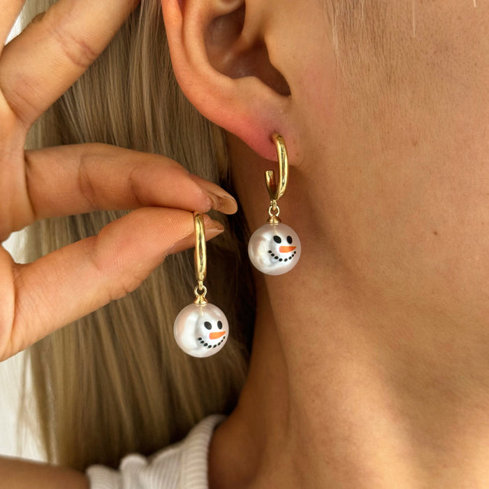 Wholesale  new smiling snowman earrings temperament hoop pearl earrings for women