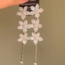 Wholesale Flower tassel earrings with retro temperament, high-end feel, niche design, earrings