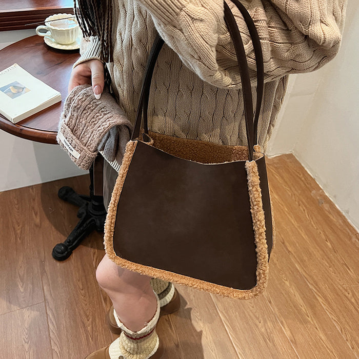 Wholesale Large capacity versatile plush one shoulder armpit bag, commuting tote bag