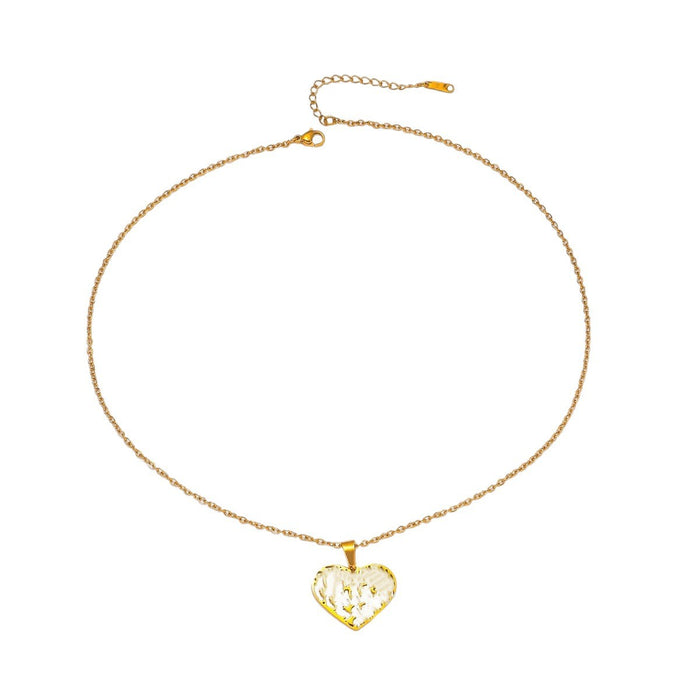 Wholesale Stainless steel heart necklace, light luxury hollow heart-shaped pendant, collarbone chain jewelry wholesale