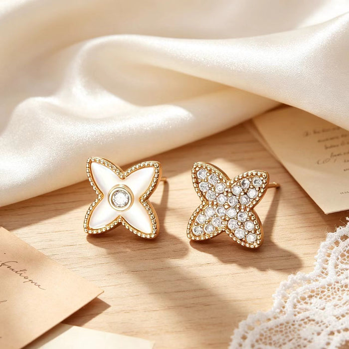 Wholesale Trendy Natural Shell Four Leaf Clover Asymmetrical Clip On Earrings For Women Electroplated Copper Fashion Jewelry Accessory